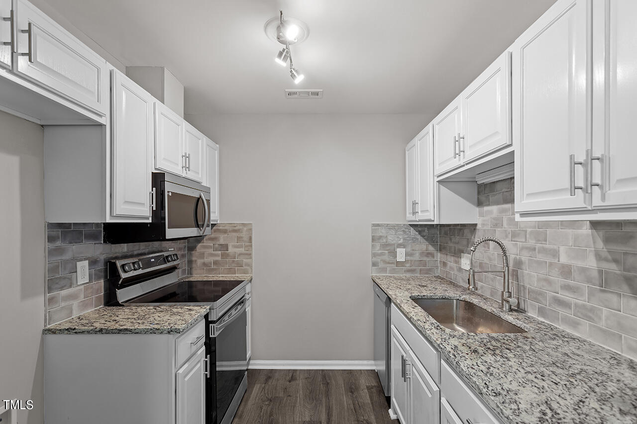 1209 Hazelnut Drive Raleigh, NC 27610 - Photo 2 of 24 1209 Hazelnut Dr_18