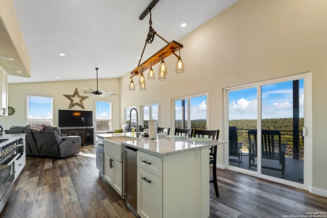 $1,849,000 | 582 Delaware Creek Road, Boerne, TX 78006