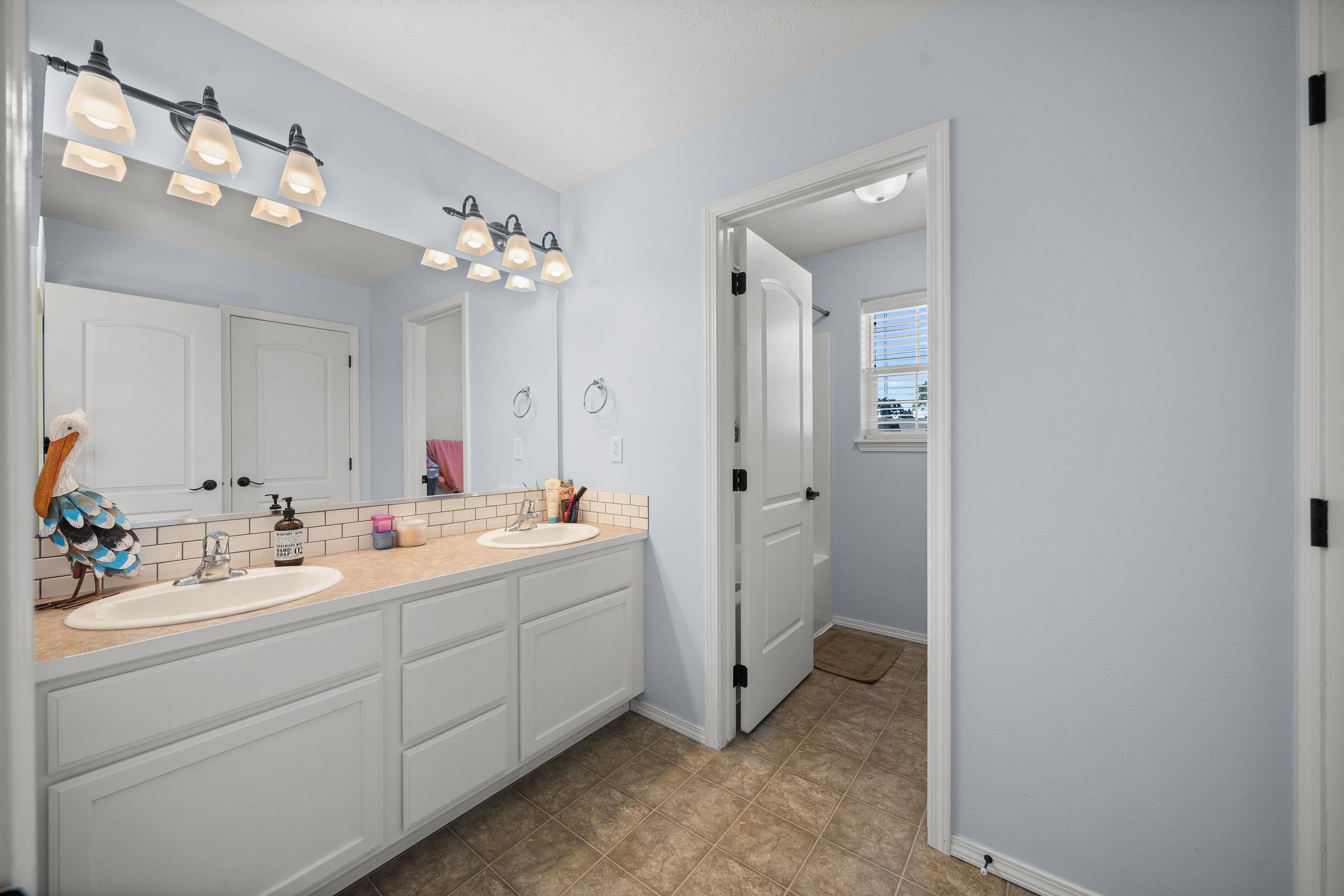 805 South Rees Lane Spokane Valley, WA 99037 - Photo 17 of 33