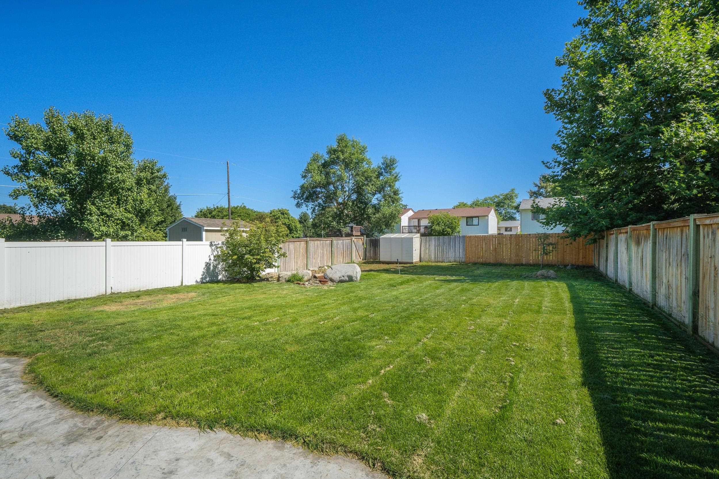 805 South Rees Lane Spokane Valley, WA 99037 - Photo 29 of 33