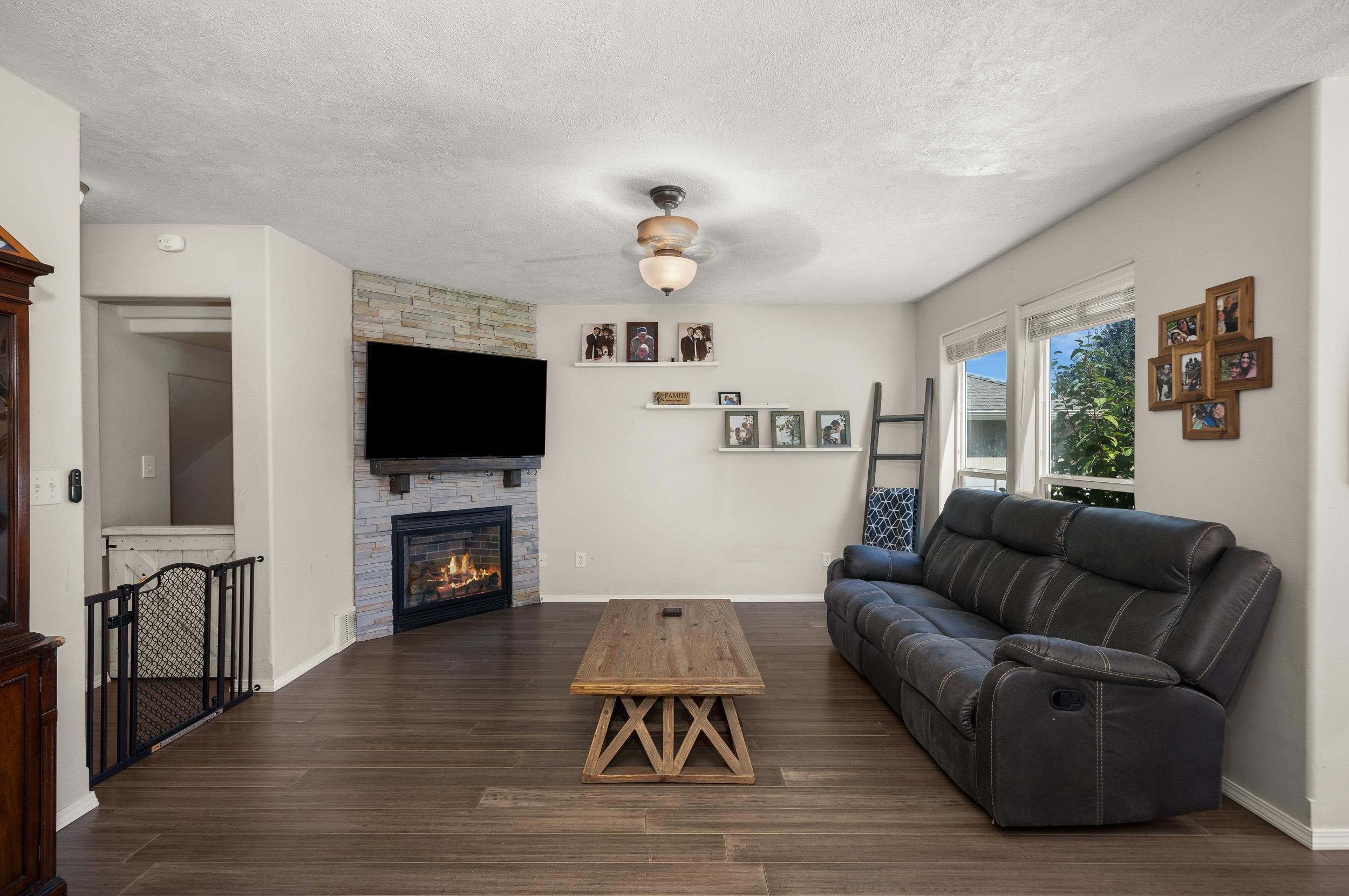 805 South Rees Lane Spokane Valley, WA 99037 - Photo 5 of 33