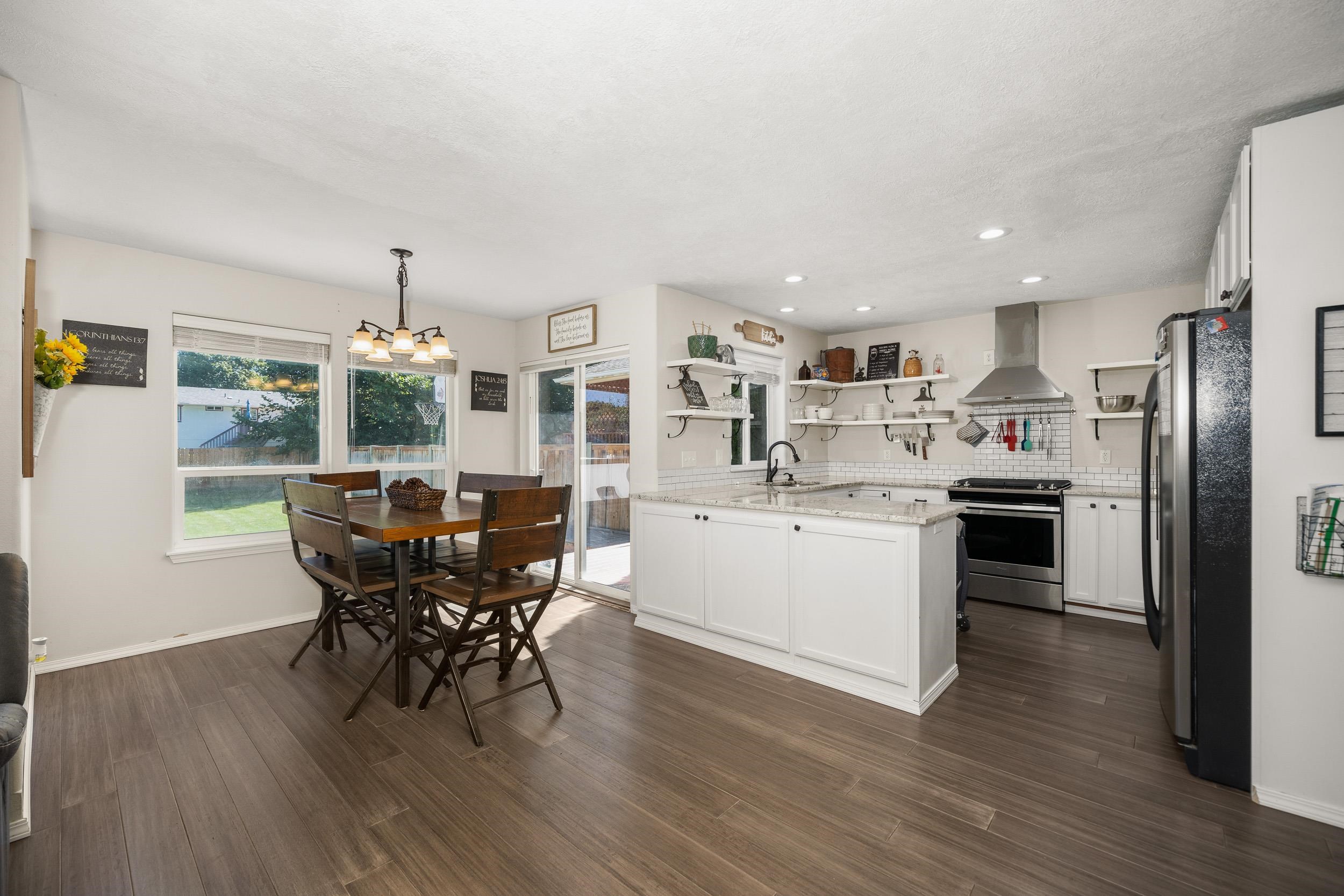 805 South Rees Lane Spokane Valley, WA 99037 - Photo 6 of 33