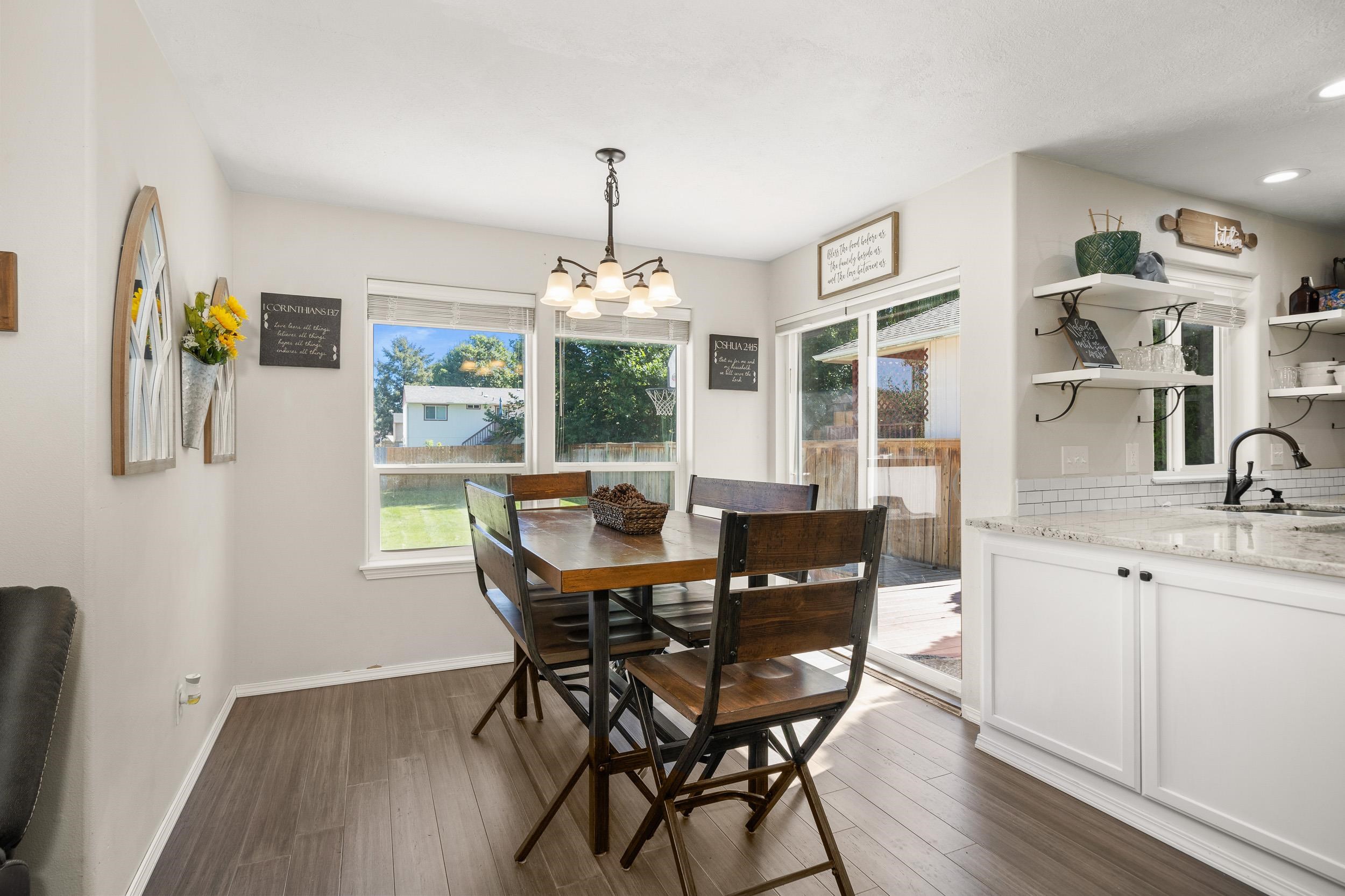 805 South Rees Lane Spokane Valley, WA 99037 - Photo 7 of 33