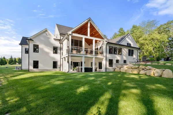 $3,150,000 | 12 Ariana Lane, Norfolk, MA 02056
