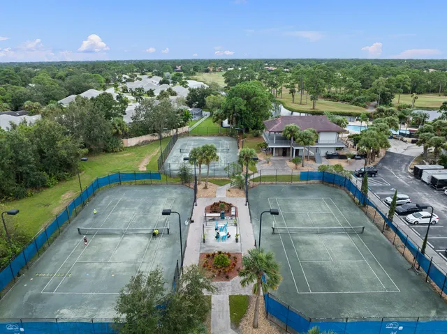 $375,000 | 435 Southwest Jefferson Circle, Port St. Lucie, FL 34986