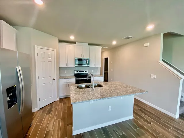 $2,000 | 737 Legacy Drive, Davenport, FL 33896