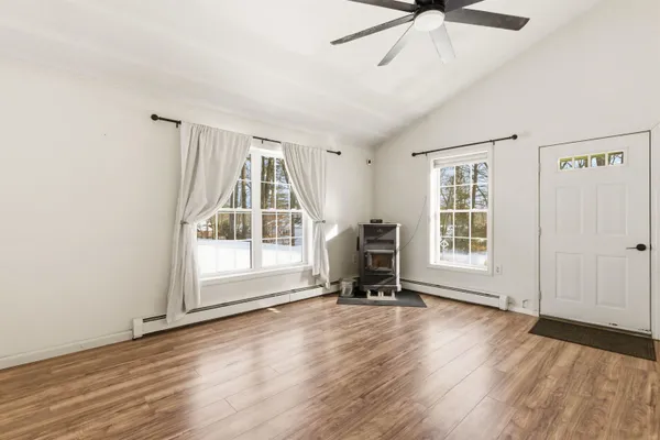 $394,999 | 2 Oak Court, Northwood, NH 03261