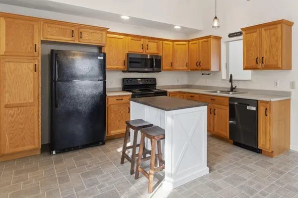 $394,999 | 2 Oak Court, Northwood, NH 03261
