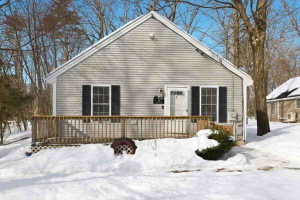 $394,999 | 2 Oak Court, Northwood, NH 03261
