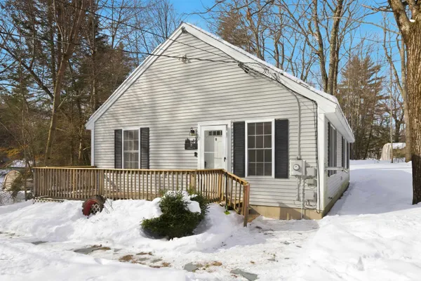 $394,999 | 2 Oak Court, Northwood, NH 03261