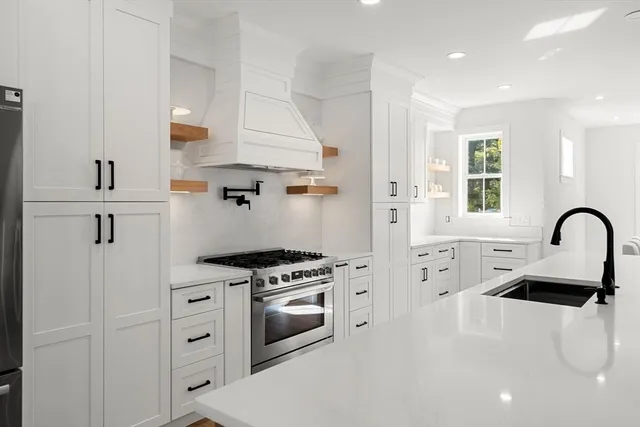 $2,179,000 | 18 Overlook Drive, Unit 1, Bedford, MA 01730