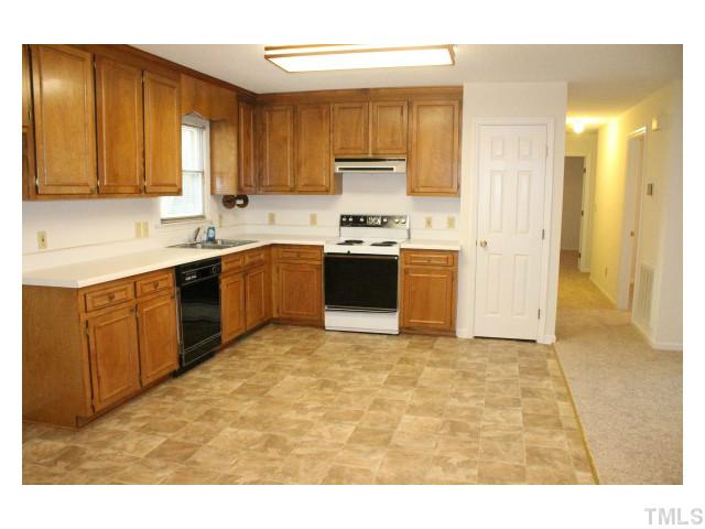 8581 Applewhite Road Wendell, NC 27591 - Photo 8 of 18 Gallery Image 8