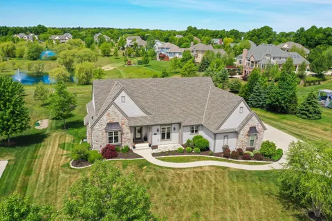 $1,350,000 | 11511 Oakview Court, Mequon, WI 53092