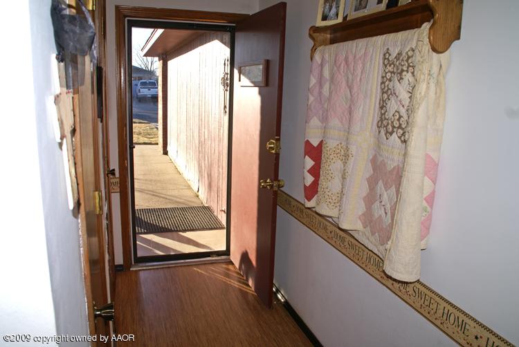 5301 Capulin Lane Amarillo, TX 79110 - Photo 3 of 18