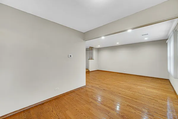 a view of empty room