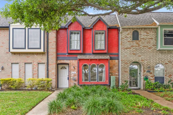 $1,550 | 11002 Hammerly Boulevard, Unit 214, Houston, TX 77043