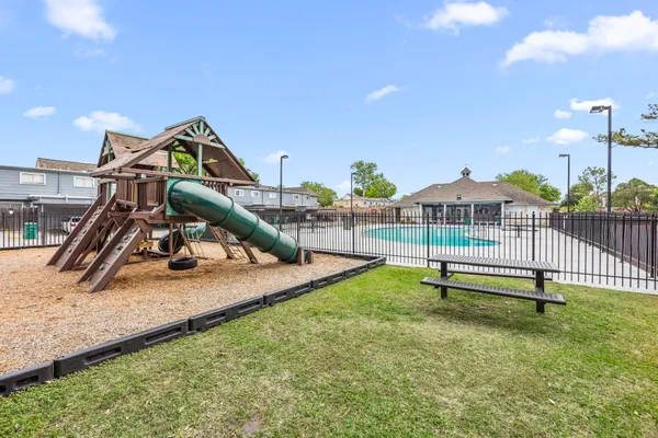 $1,550 | 11002 Hammerly Boulevard, Unit 214, Houston, TX 77043