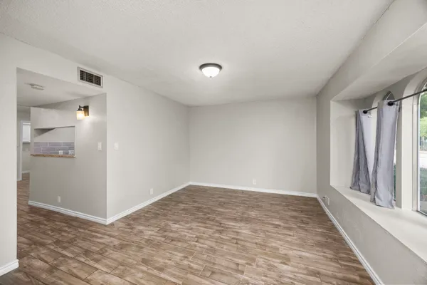 $1,550 | 11002 Hammerly Boulevard, Unit 214, Houston, TX 77043