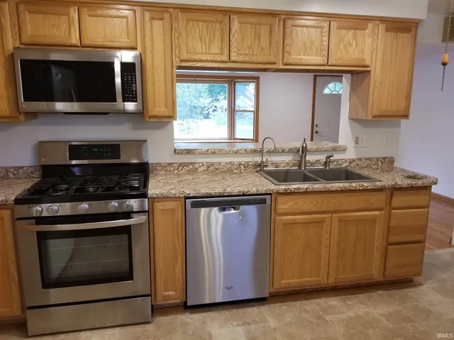 $1,595 | 311 Blake Drive, Fort Wayne, IN 46804