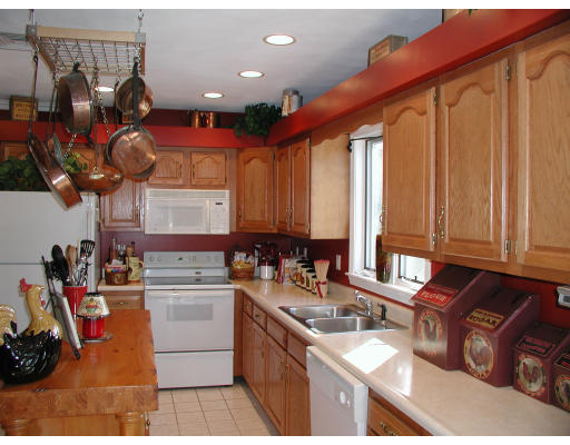 20 Vincent Road Lynn, MA 01904 - Photo 3 of 12 Gallery Image 3