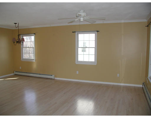 20 Vincent Road Lynn, MA 01904 - Photo 8 of 12 Gallery Image 8