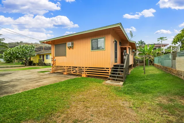 $1,100,000 | 4720 Menehune Road, Waimea, HI 96796