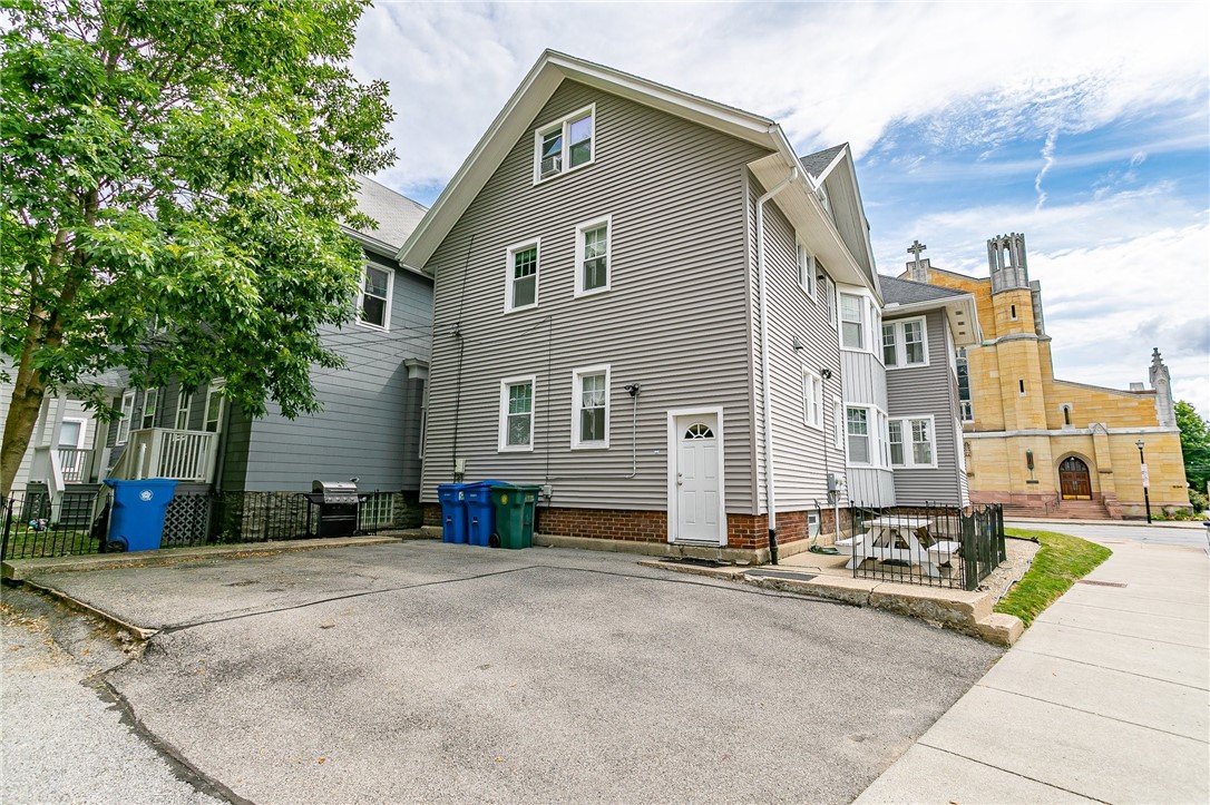525 Oxford Street Rochester, NY 14607 - Photo 3 of 33