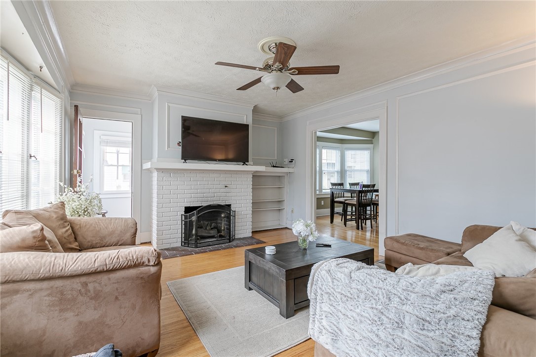 525 Oxford Street Rochester, NY 14607 - Photo 7 of 33