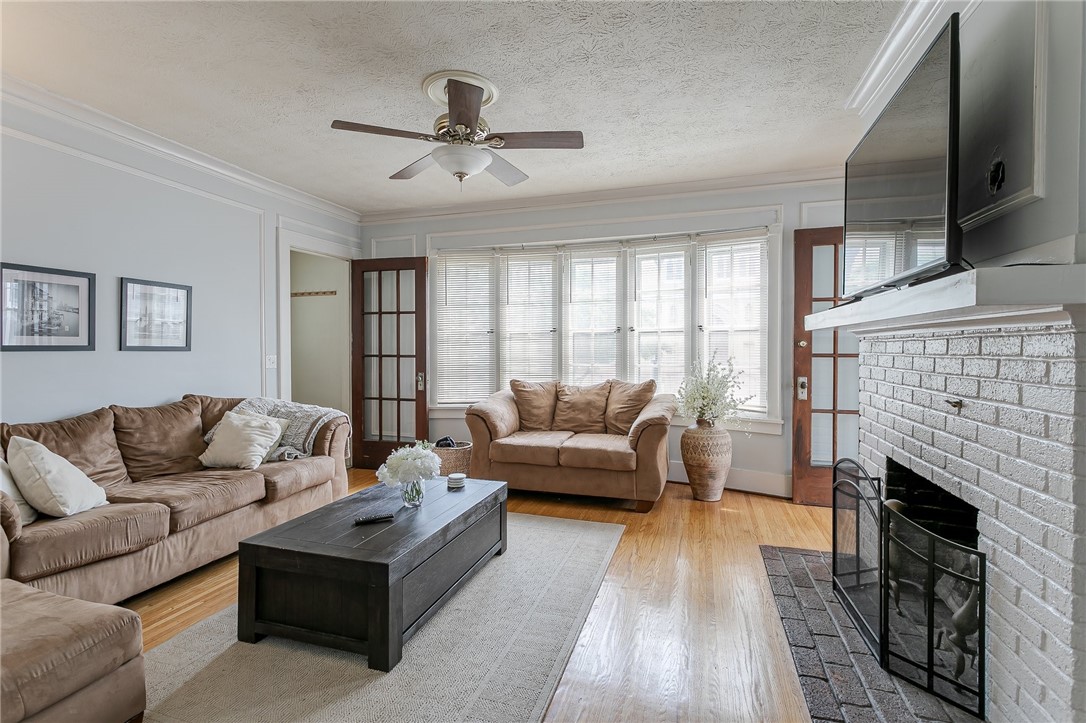 525 Oxford Street Rochester, NY 14607 - Photo 8 of 33