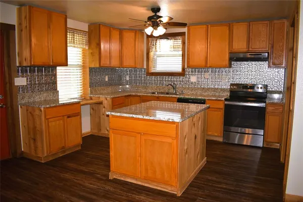 $349,990 | 11010 Farm-to-Market 157, Venus, TX 76084