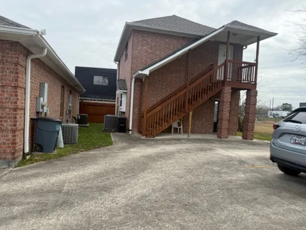 a view of a house with a garage