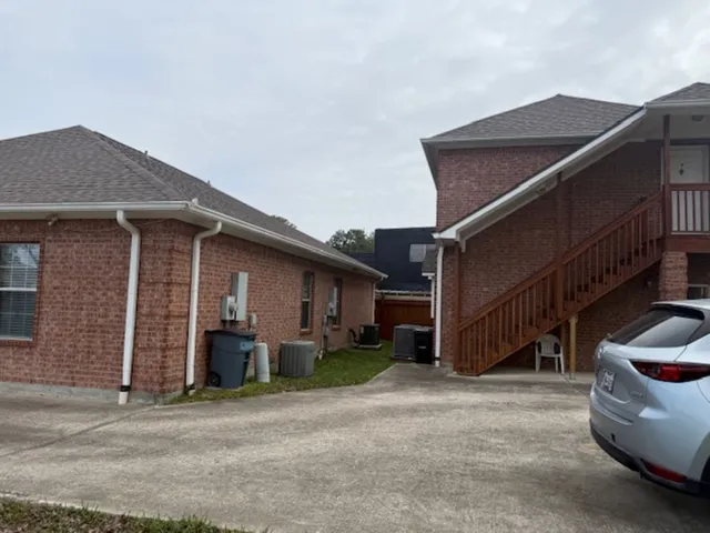 $900 | 702 Staitti Street, Unit C, Humble, TX 77338