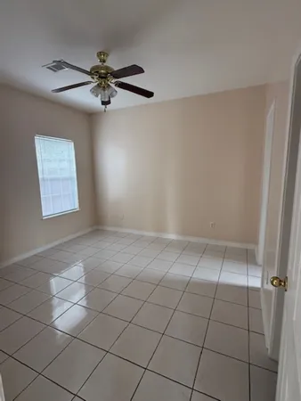 $850 | 702 Staitti Street, Unit C, Humble, TX 77338