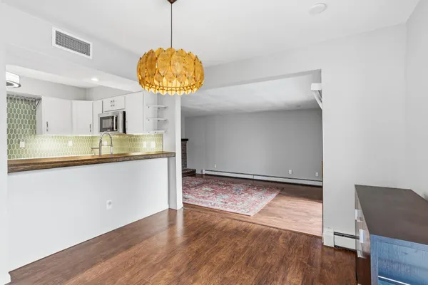 $220,000 | 6115 Lincoln Drive, Unit 152, Edina, MN 55436