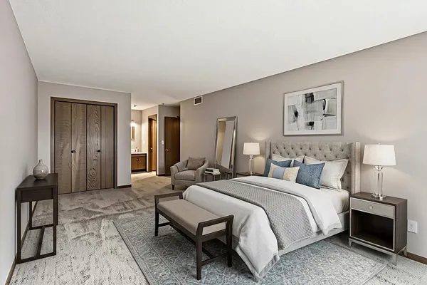 $220,000 | 6115 Lincoln Drive, Unit 152, Edina, MN 55436