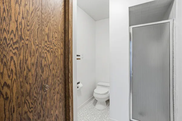 $220,000 | 6115 Lincoln Drive, Unit 152, Edina, MN 55436