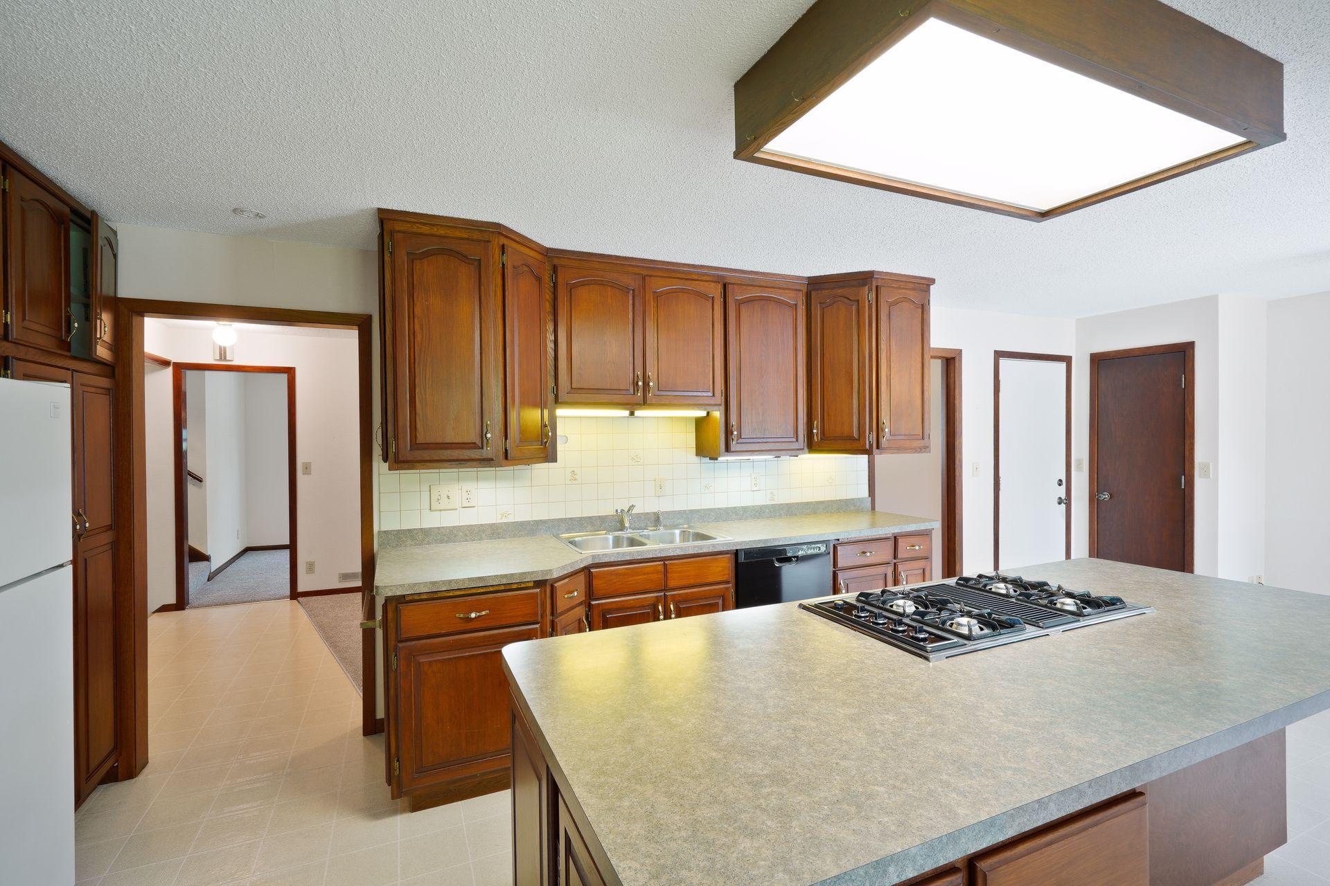 8708 Poplar Bridge Road Bloomington, MN 55437 - Photo 13 of 40 Gallery Image 13