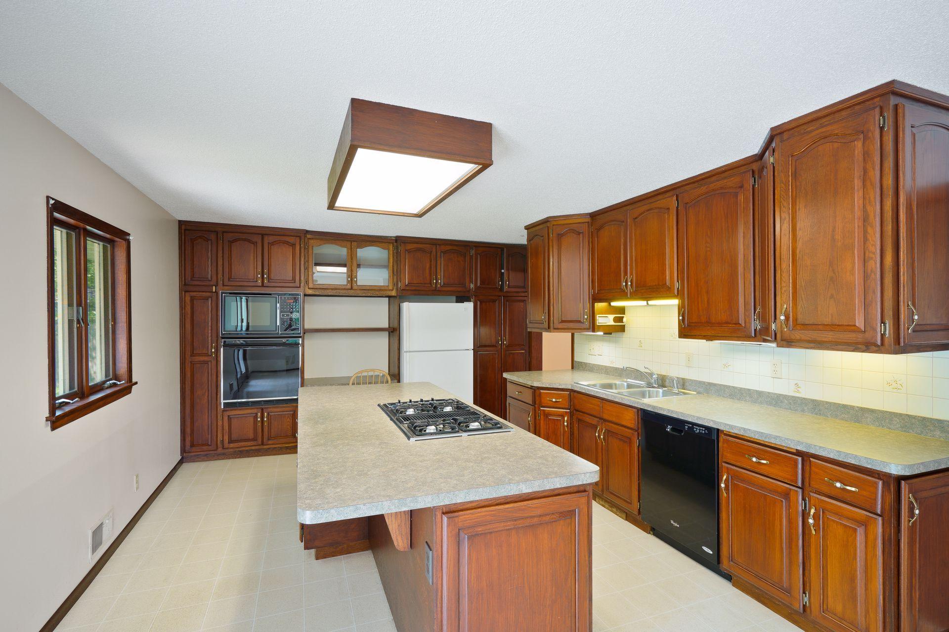 8708 Poplar Bridge Road Bloomington, MN 55437 - Photo 16 of 40 Gallery Image 16