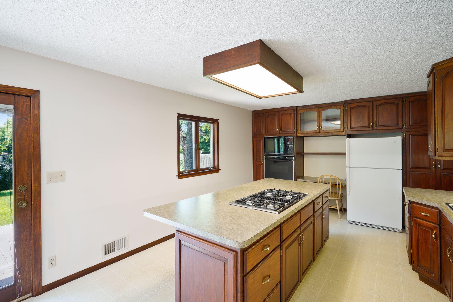 8708 Poplar Bridge Road Bloomington, MN 55437 - Photo 18 of 40 Gallery Image 18