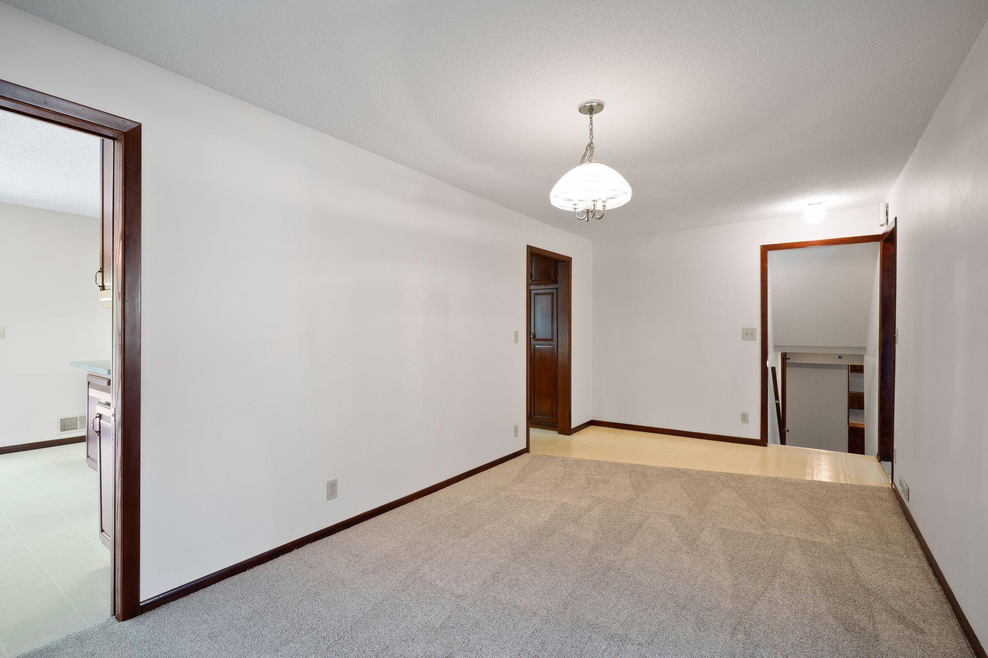 8708 Poplar Bridge Road Bloomington, MN 55437 - Photo 9 of 40 Gallery Image 9