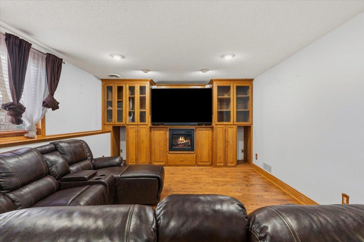 12125 Aztec Street Northwest Coon Rapids, MN 55433 - Photo 30 of 35