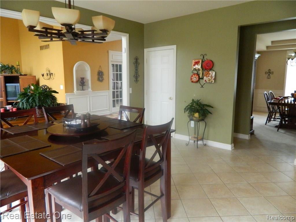 1053 Seville Road Rochester Hills, MI 48309 - Photo 33 of 66