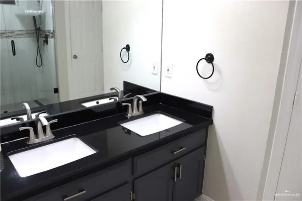 $1,800 | 3804 West Kerria Avenue, McAllen, TX 78501