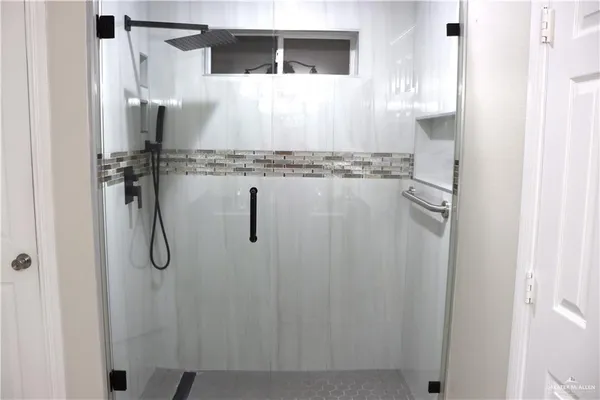 $1,800 | 3804 West Kerria Avenue, McAllen, TX 78501