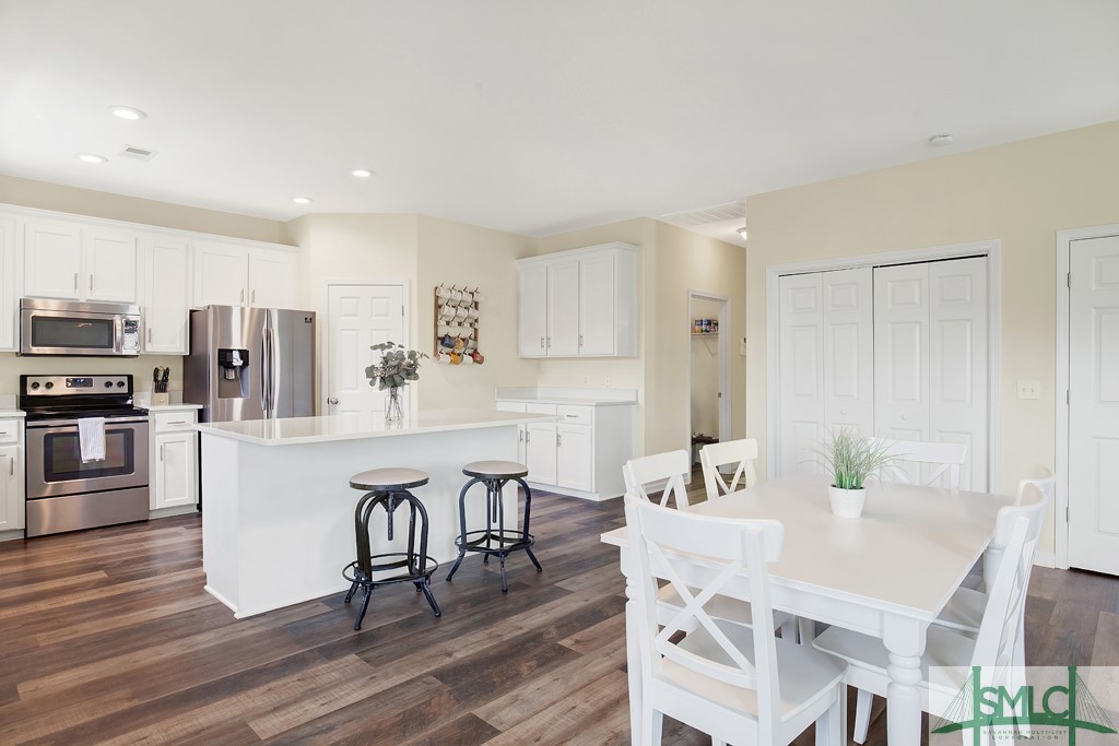 118 Lake House Road Pooler, GA 31322 - Photo 17 of 49 Beautiful Kicthen