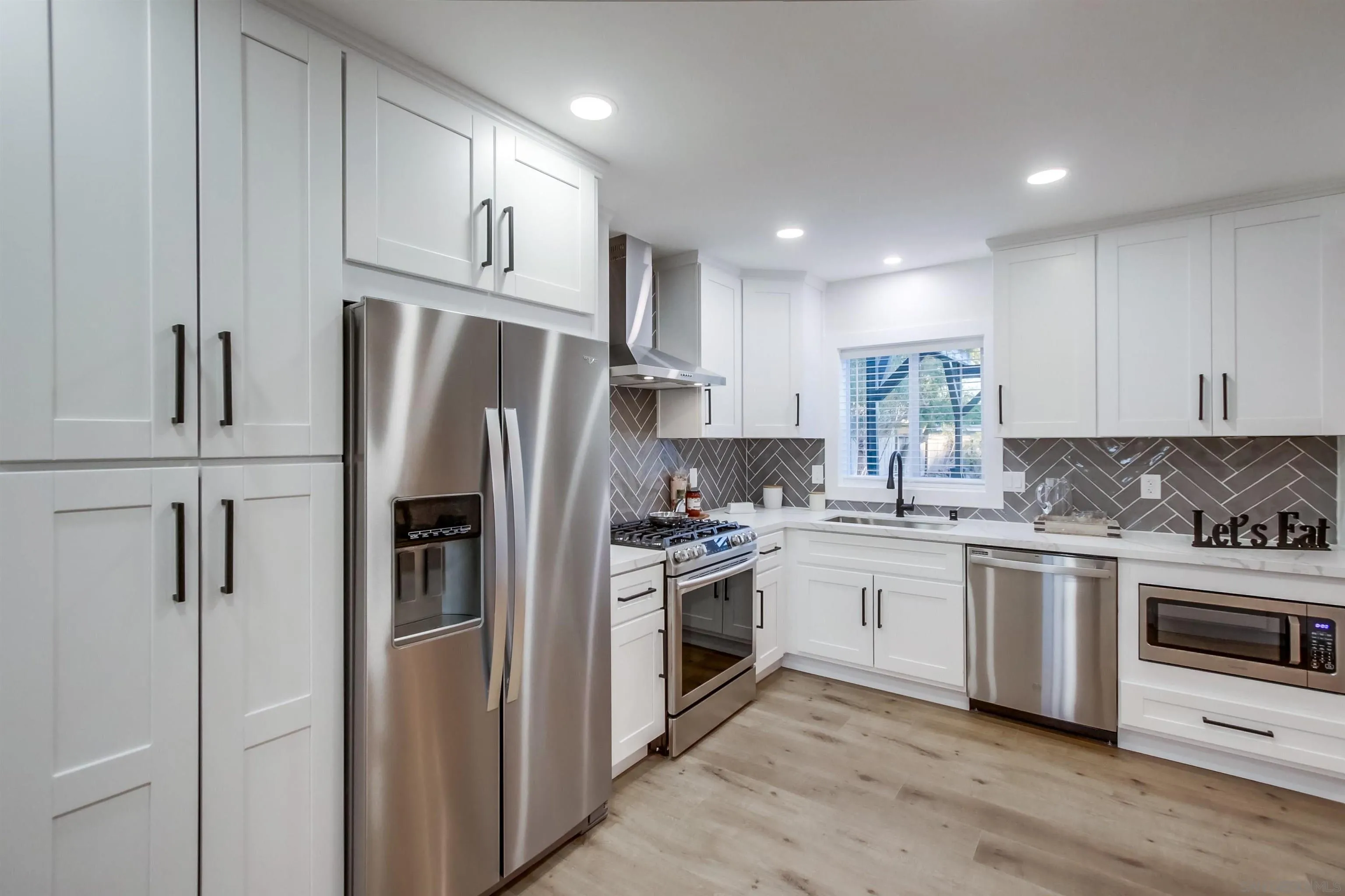 2343 Dryden Road El Cajon, CA 92020 - Photo 6 of 29 Gallery Image 6