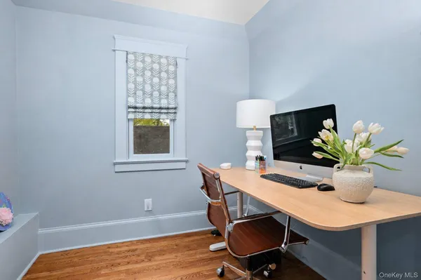 $2,195,000 | 33 Young Avenue, Pelham, NY 10803