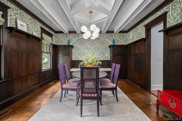 $2,195,000 | 33 Young Avenue, Pelham, NY 10803