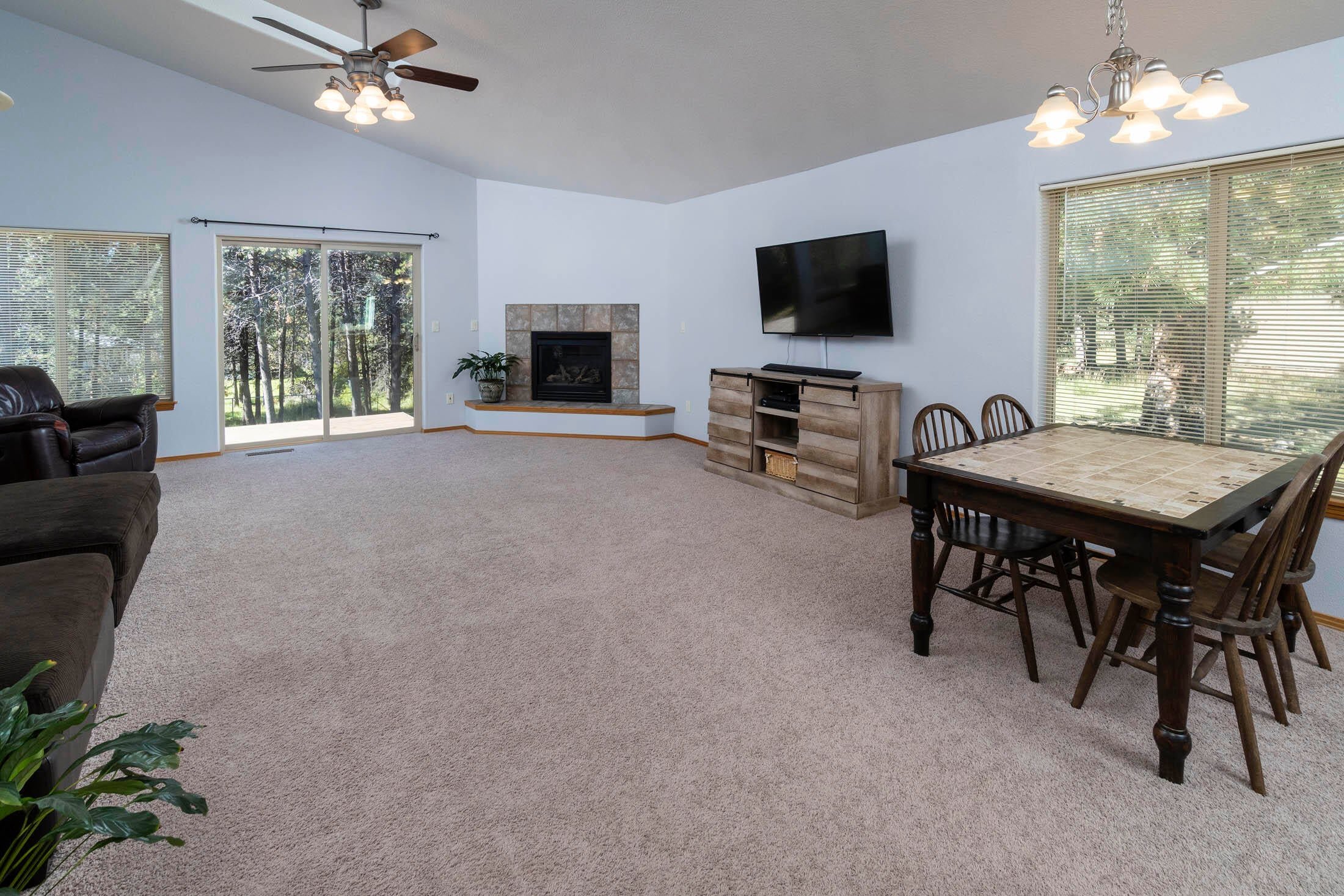 55937 Snow Goose Road Bend, OR 97707 - Photo 5 of 21 55937 Snow Goose Rd 090 copy