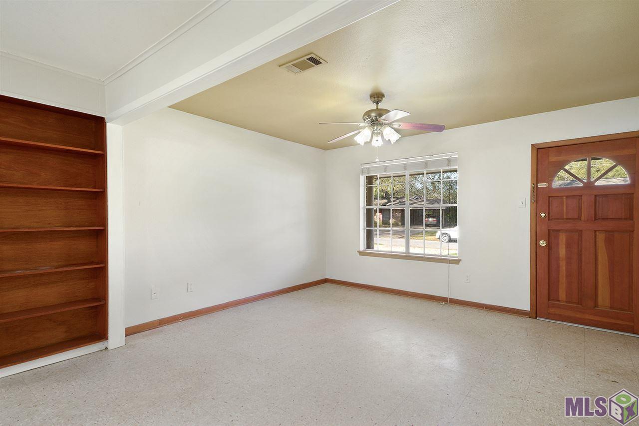 9364 Rainford Road Baton Rouge, LA 70810 - Photo 3 of 13 Living Room